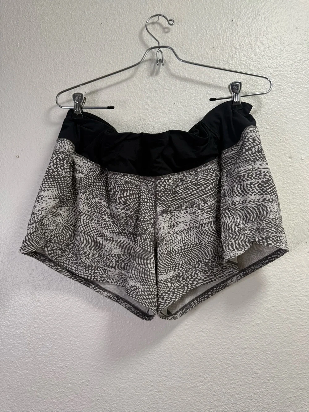 lululemon athletica lightweight athletic